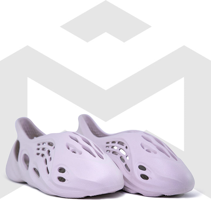 ShopMeta – adidas Yeezy Foam RNNR Sand