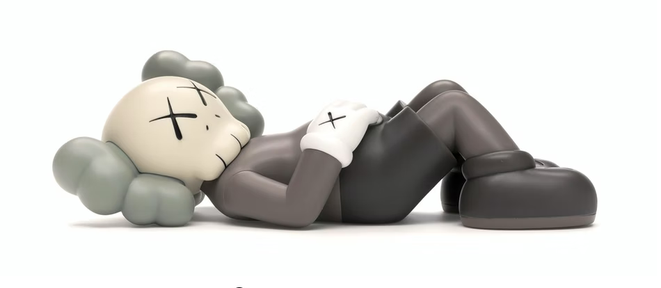 Supreme - カウズ KAWS HOLIDAY JAPAN フィギュア 茶 【新品】 KAWS's Holiday - For Sale on Artsy